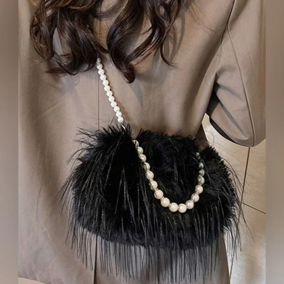 💋NWT Black Faux Fur Shoulder Bag Purse 👛 , Pearl Tassel - black Dressy Formal - Picture 3 of 3